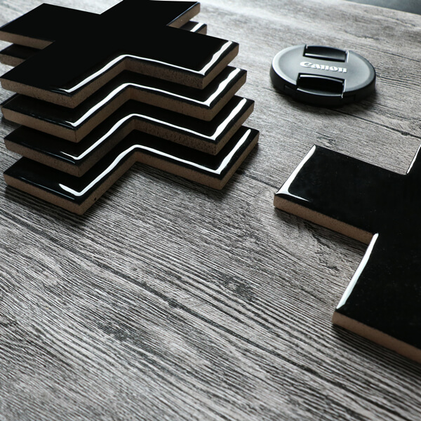 Cross Design Black White Porcelain Mosaic Tile Wholesale