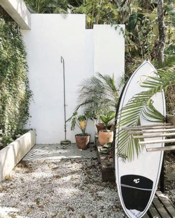 surfing-style areas of outdoor shower